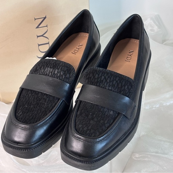 NYDJ Women’s Heidi Black Loafers
In Waxed Calf Leather Suede Plug Size 9 - Picture 1 of 7